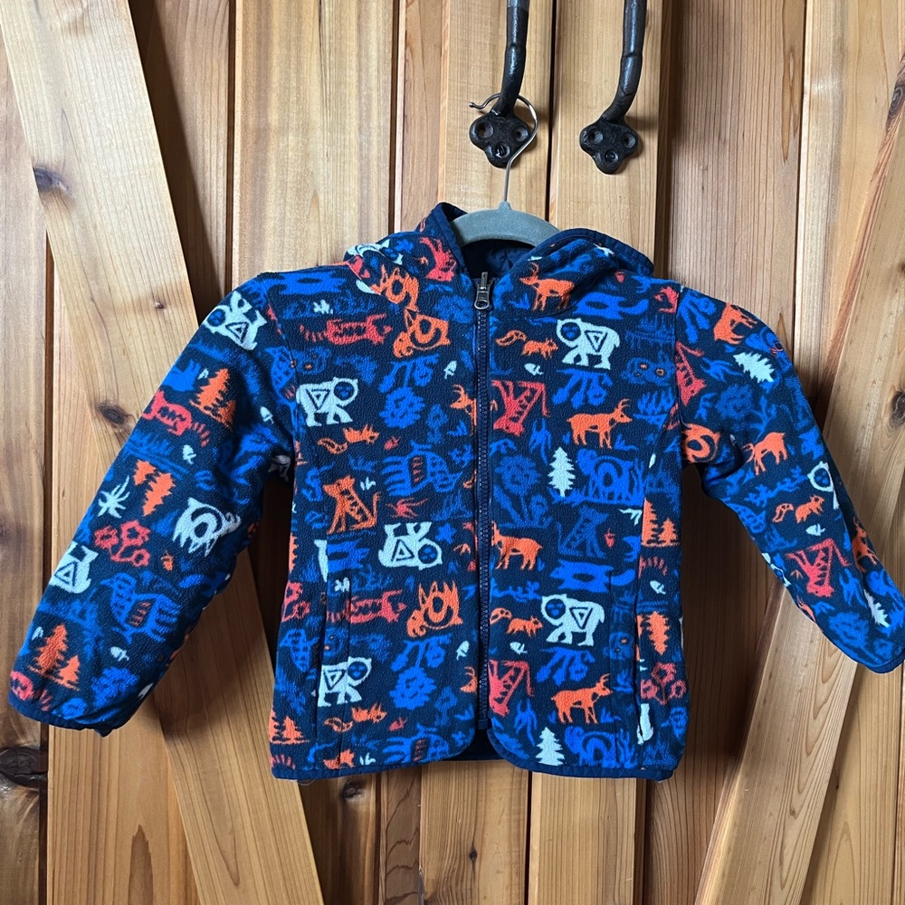 Columbia jacket size 4T reversible.🌲🎄